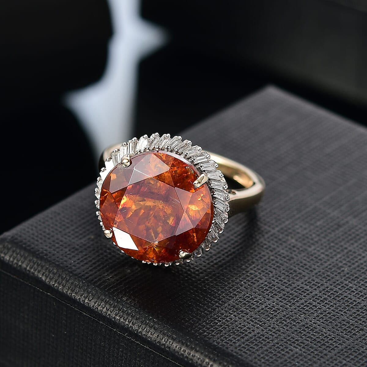 Luxoro Premium Picos Altos Sphalerite and G-H I2 Diamond 8.75 ctw Aurora Crown Ring in 10K Yellow Gold (Size 8.0) image number 1