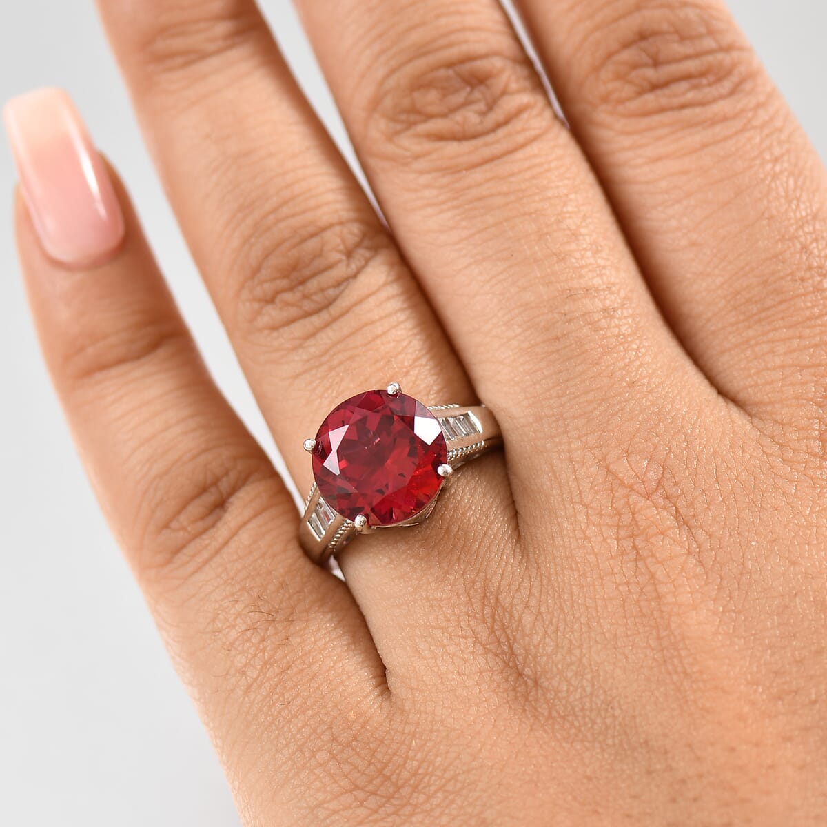 Karis Lab Created Padparadscha Sapphire and Created White Sapphire 9.20 ctw Solitaire Ring in Platinum Bond (Size 10.0) image number 2