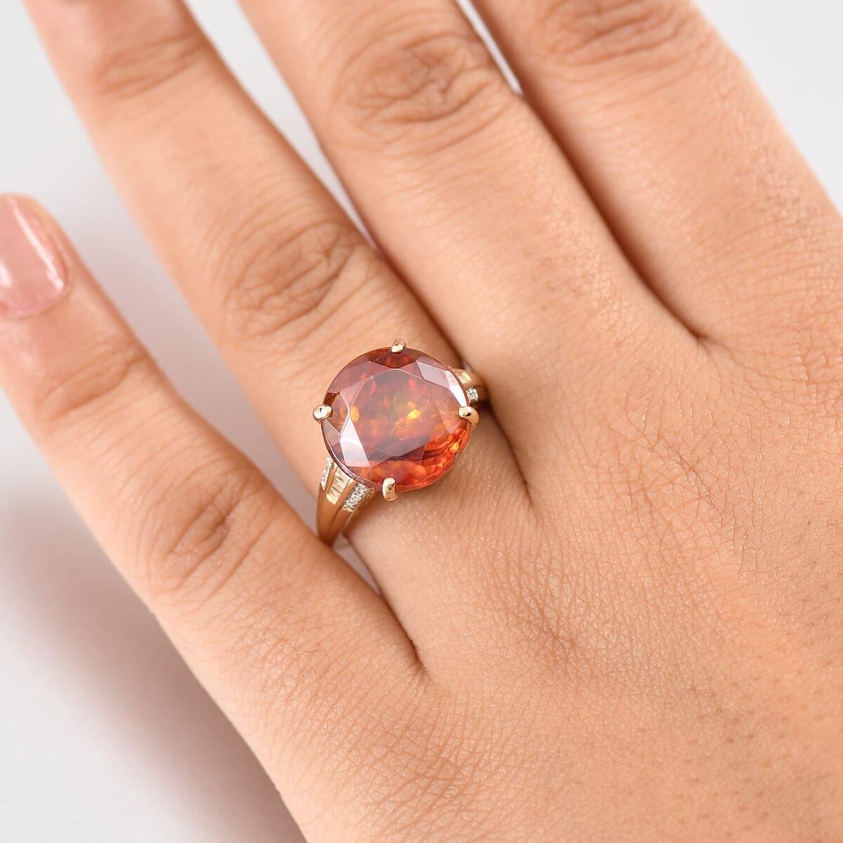 Luxoro Premium Picos Altos Sphalerite and I2 Diamond 12.35 ctw Fireheart Ring in 10K Yellow Gold (Size 7.0) image number 2