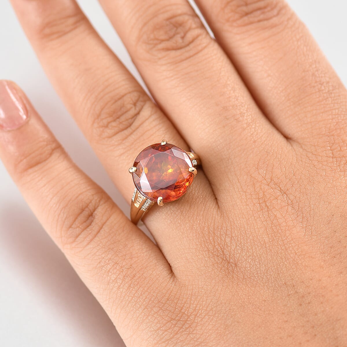 Luxoro Premium Picos Altos Sphalerite and I2 Diamond 12.35 ctw Fireheart Ring in 10K Yellow Gold (Size 8.0) image number 2