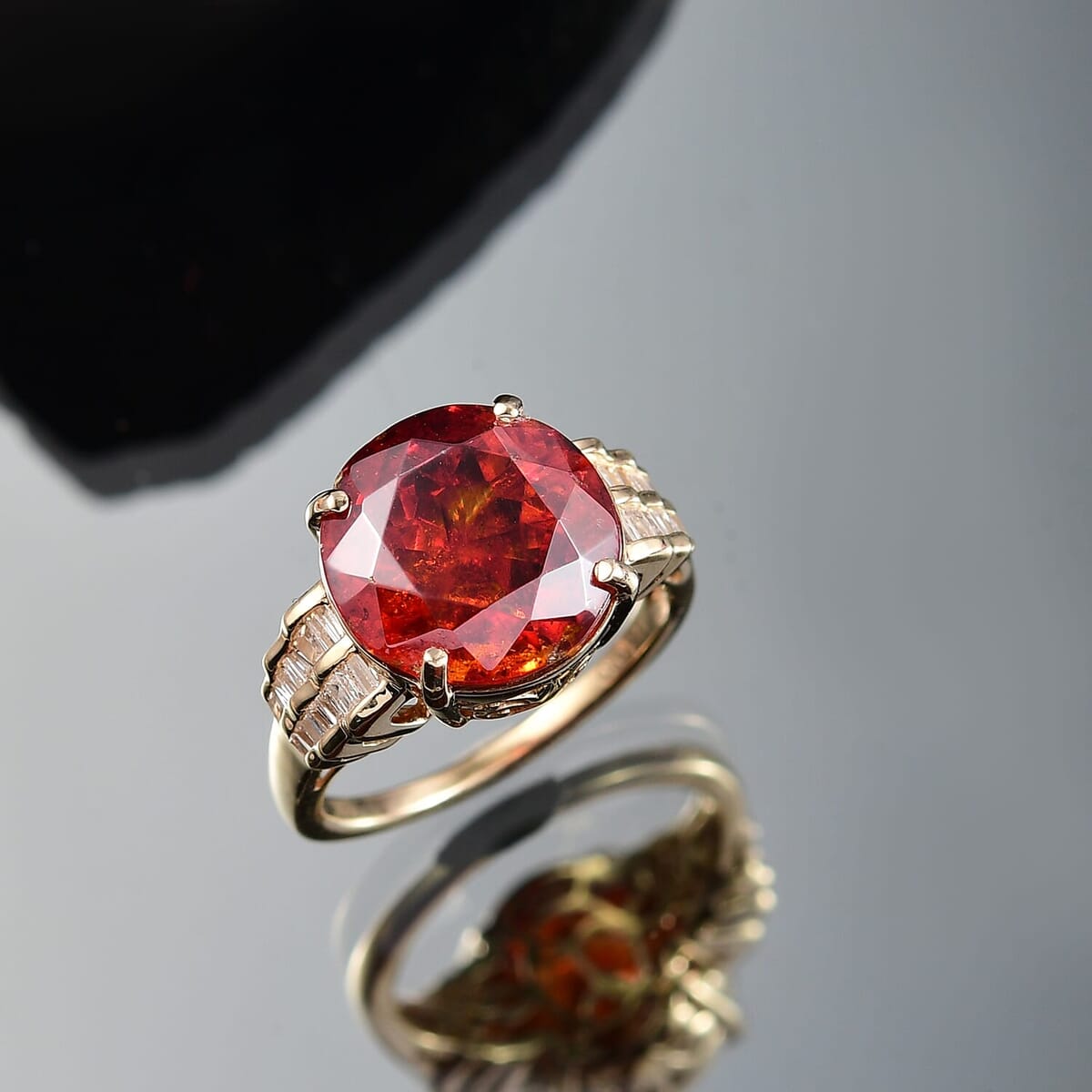 Luxoro Premium Picos Altos Sphalerite and G-H I2 Diamond 14.00 ctw Ring in 10K Yellow Gold (Size 7.0) image number 1