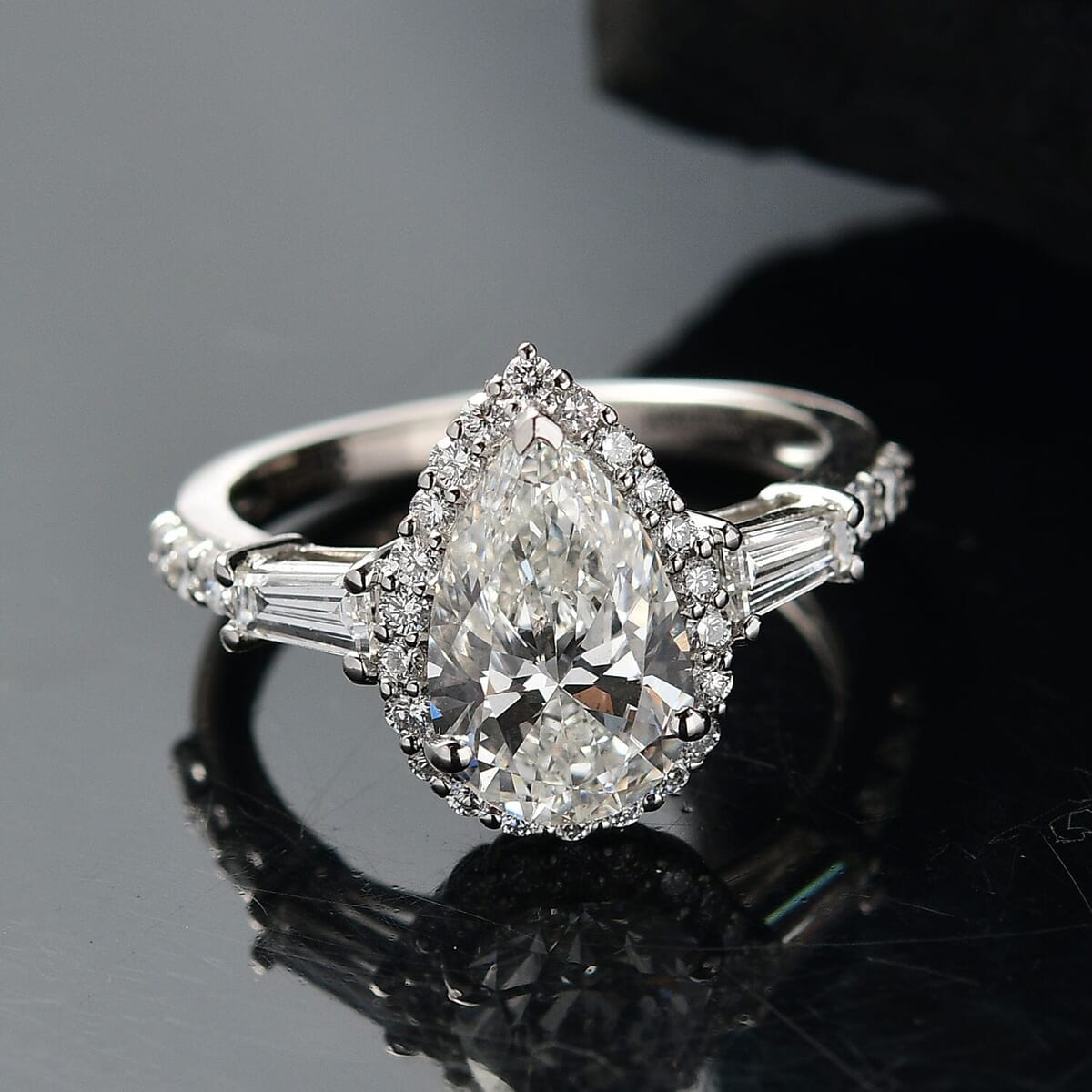 IGI Certified Luxuriant Lab Grown Diamond E-F VS 3.00 ctw Dew Drop Ring in 950 Platinum (Size 10.0) image number 1