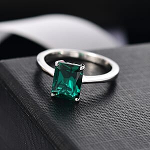 AAA Luxuriant Lab Grown Emerald 2.17 ctw Solitaire Ring in 10K White Gold (Size 10.0)