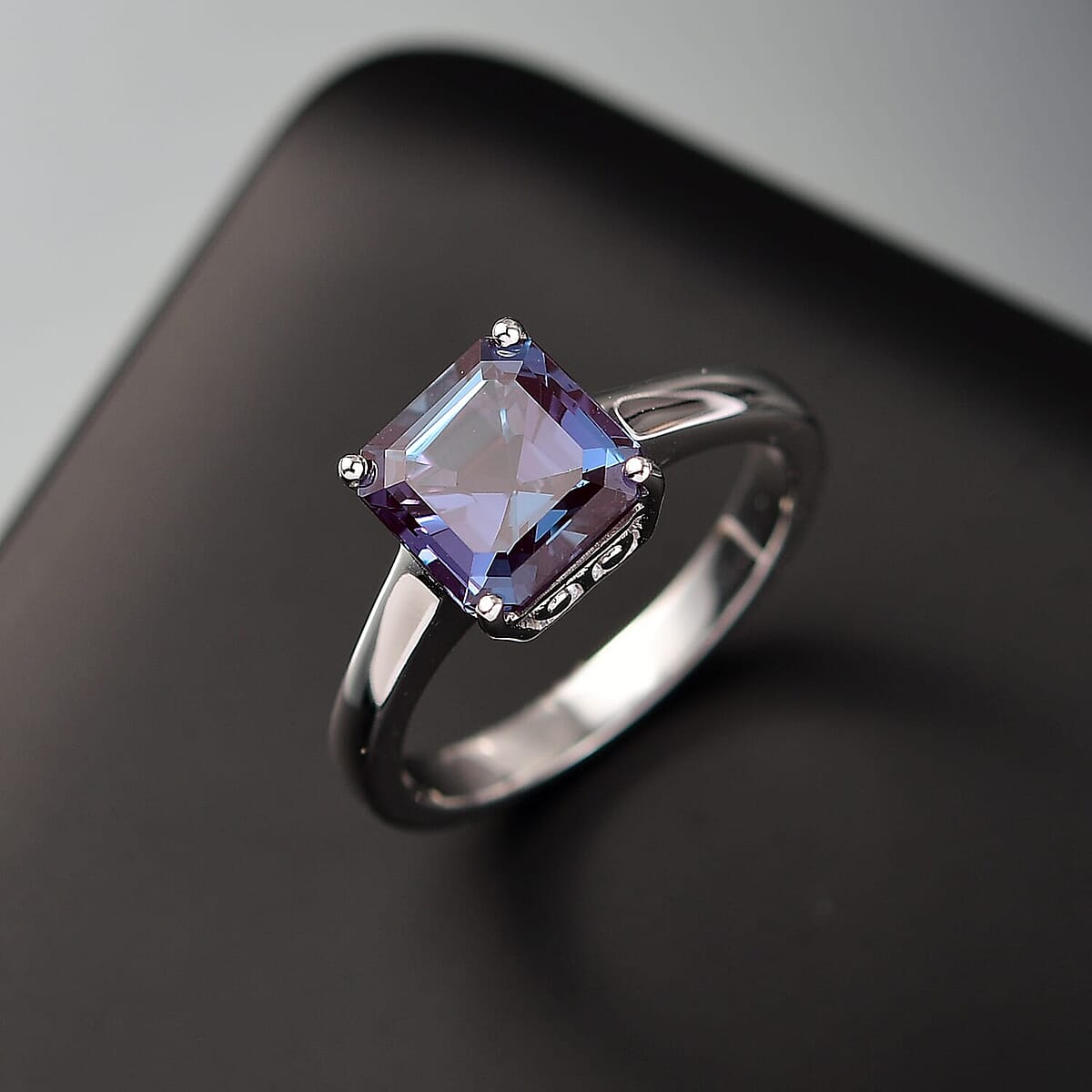 Certified & Appraised 10K White Gold AAA Asscher Cut Luxuriant Lab Grown Alexandrite Solitaire Ring (Size 6.5) 2.95 ctw image number 1
