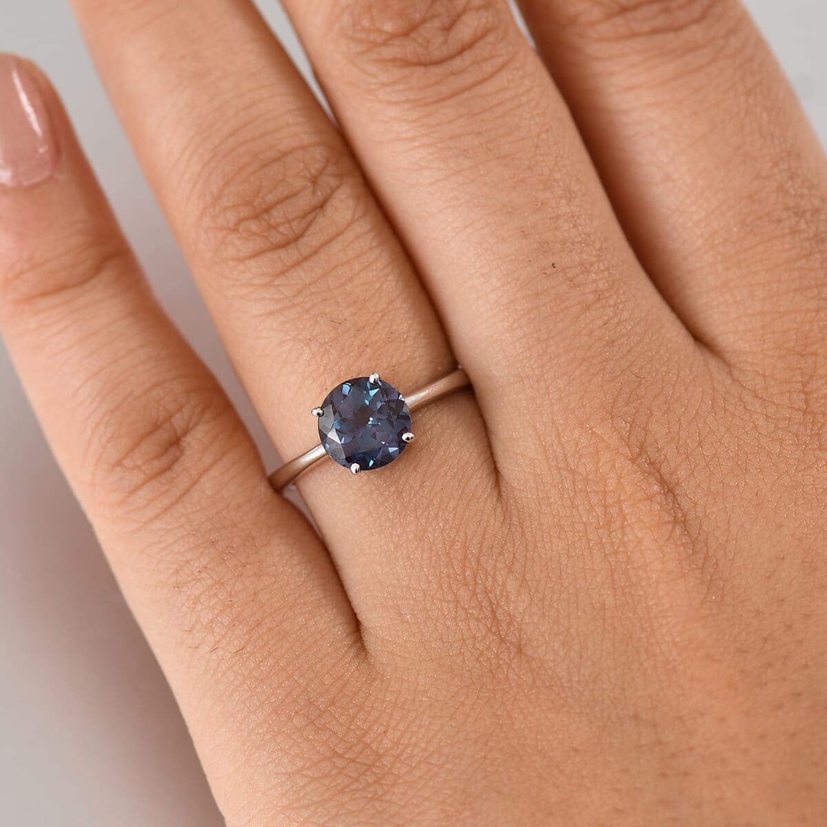 Certified & Appraised AAA Luxuriant Lab Grown Alexandrite 2.15 ctw Solitaire Ring in 10K White Gold (Size 10.0) image number 2