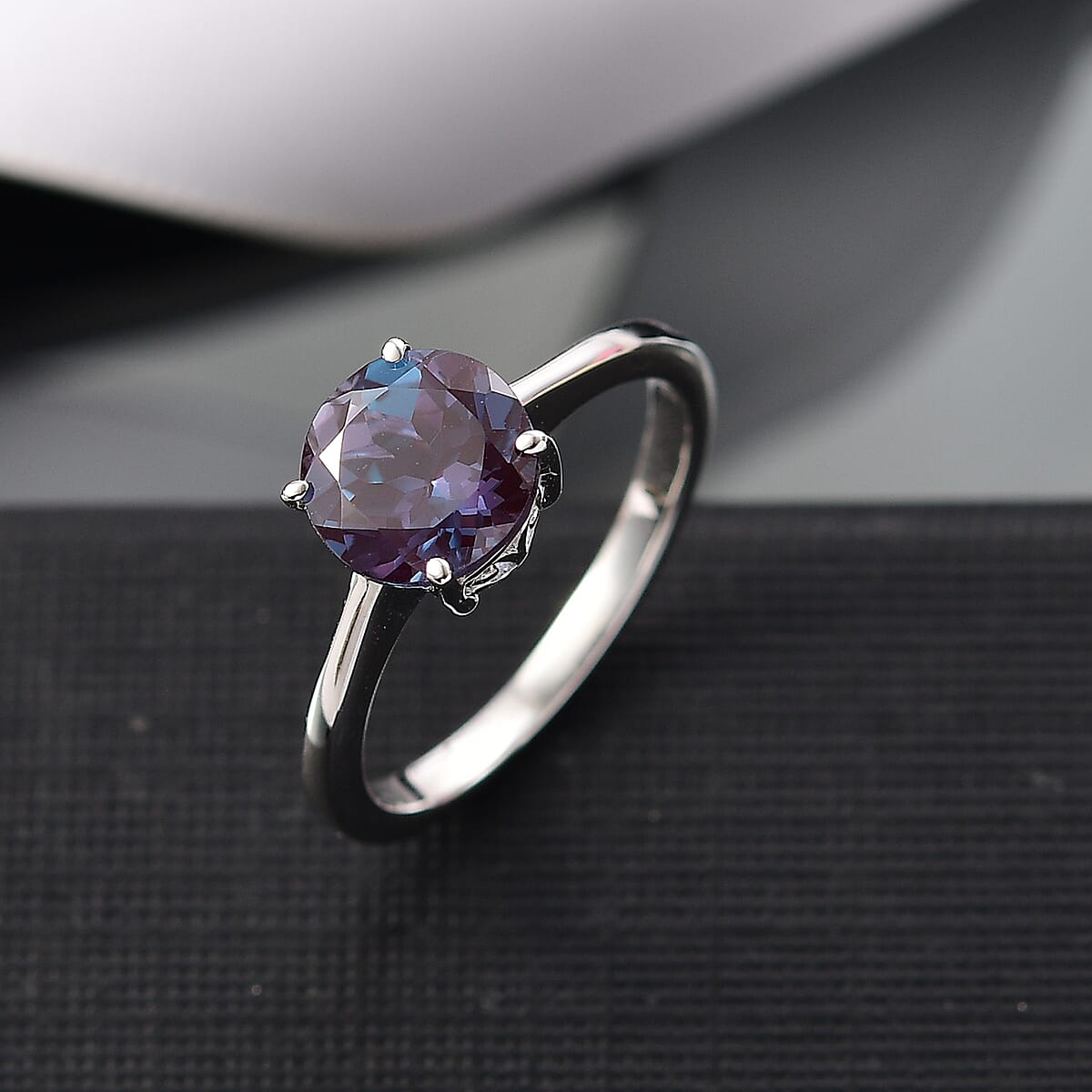 Certified & Appraised AAA Luxuriant Lab Grown Alexandrite 2.15 ctw Solitaire Ring in 10K White Gold (Size 9.0) image number 1