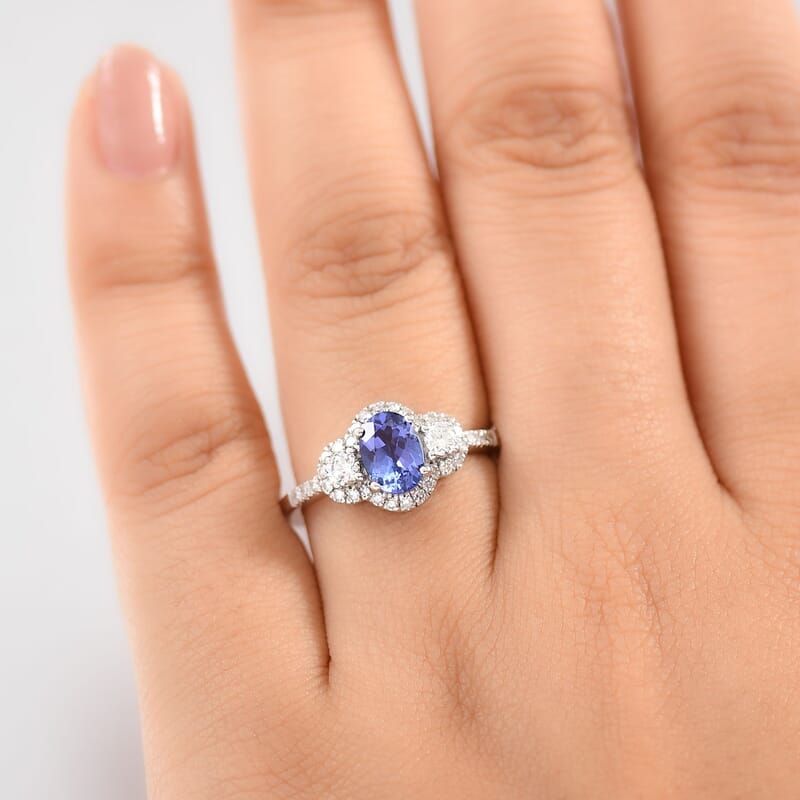AAA Tanzanite, Luxuriant Lab Grown Diamond (G-H, I1) Ring in Rhodium Over Sterling Silver (Size 10.0) 1.50 ctw