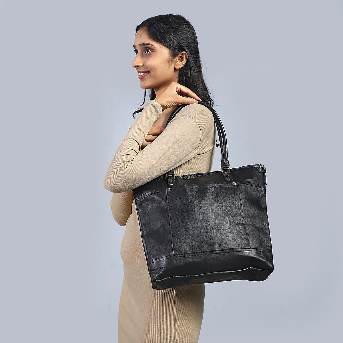Black Genuine Leather RFID Protected Tote Bag with Adjustable Detachable Shoulder Strap  image number 3
