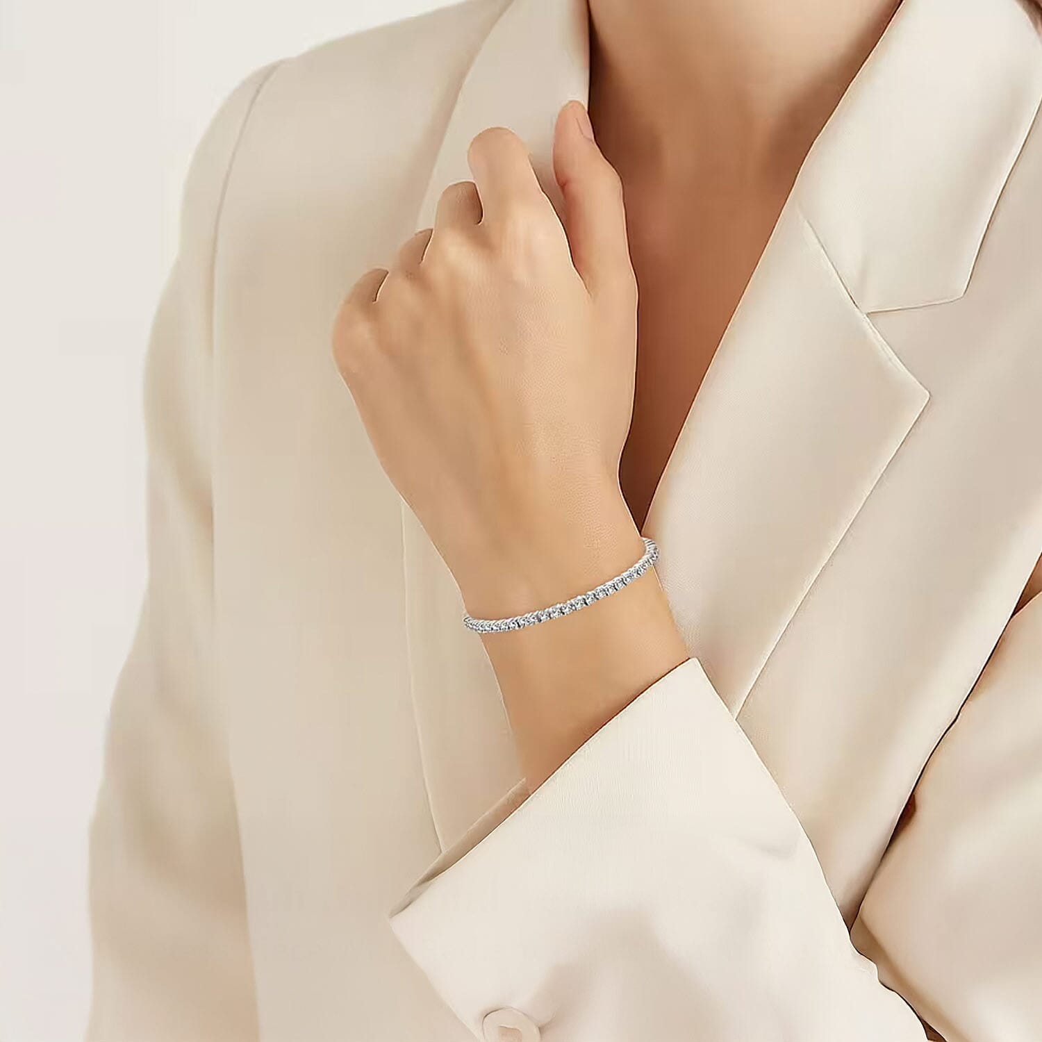 Luxuriant Lab Grown Diamond G-H SI 4.30 ctw Tennis Bracelet in Rhodium Over Sterling Silver (8.00 In)