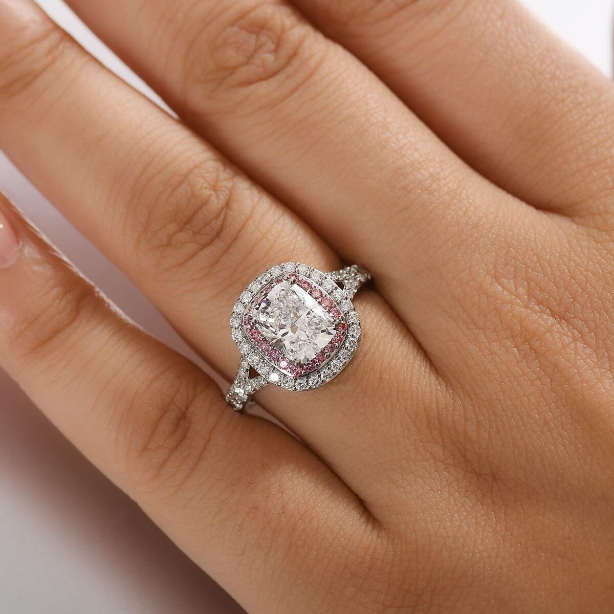IGI Certified Luxuriant Lab Grown White and Pink Diamond VS 3.00 ctw Radiant Halo Ring in 950 Platinum (Size 10.0) (Del. In 12-15 Days) image number 2