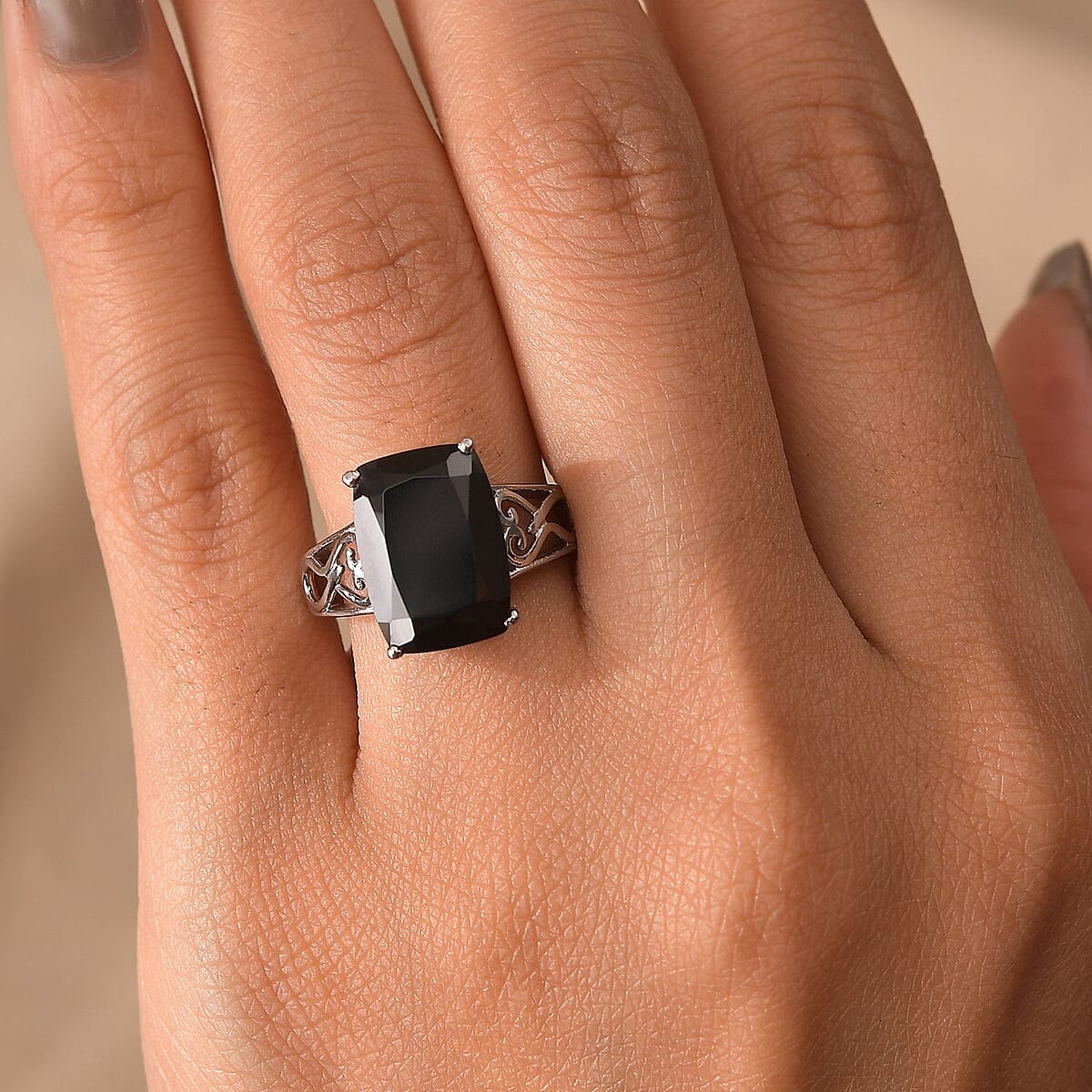 Thai Black Spinel 8.30 ctw Solitaire Ring in Stainless Steel (Size 11.0) image number 2