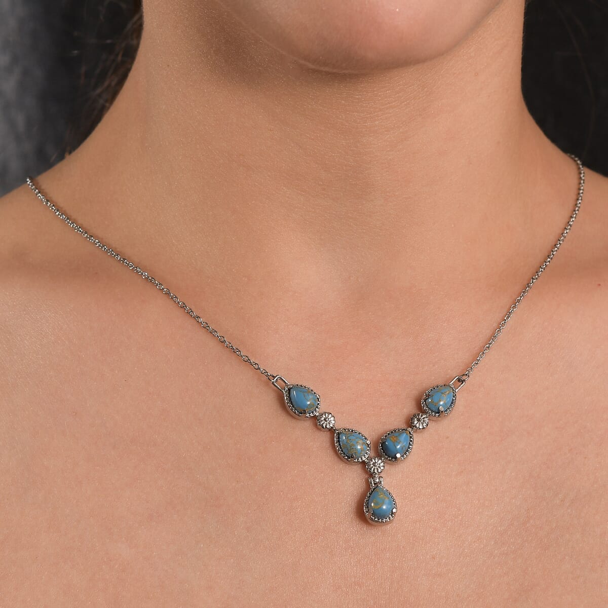 Mojave Blue Turquoise 5.70 ctw Necklace in Stainless Steel in 18 Inches image number 2