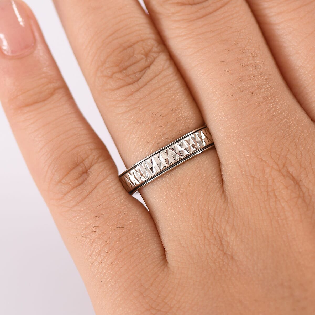 Rhapsody Diamond Cut Spinner Band Ring in 950 Platinum (Size 7.0) 6.37 Grams image number 2