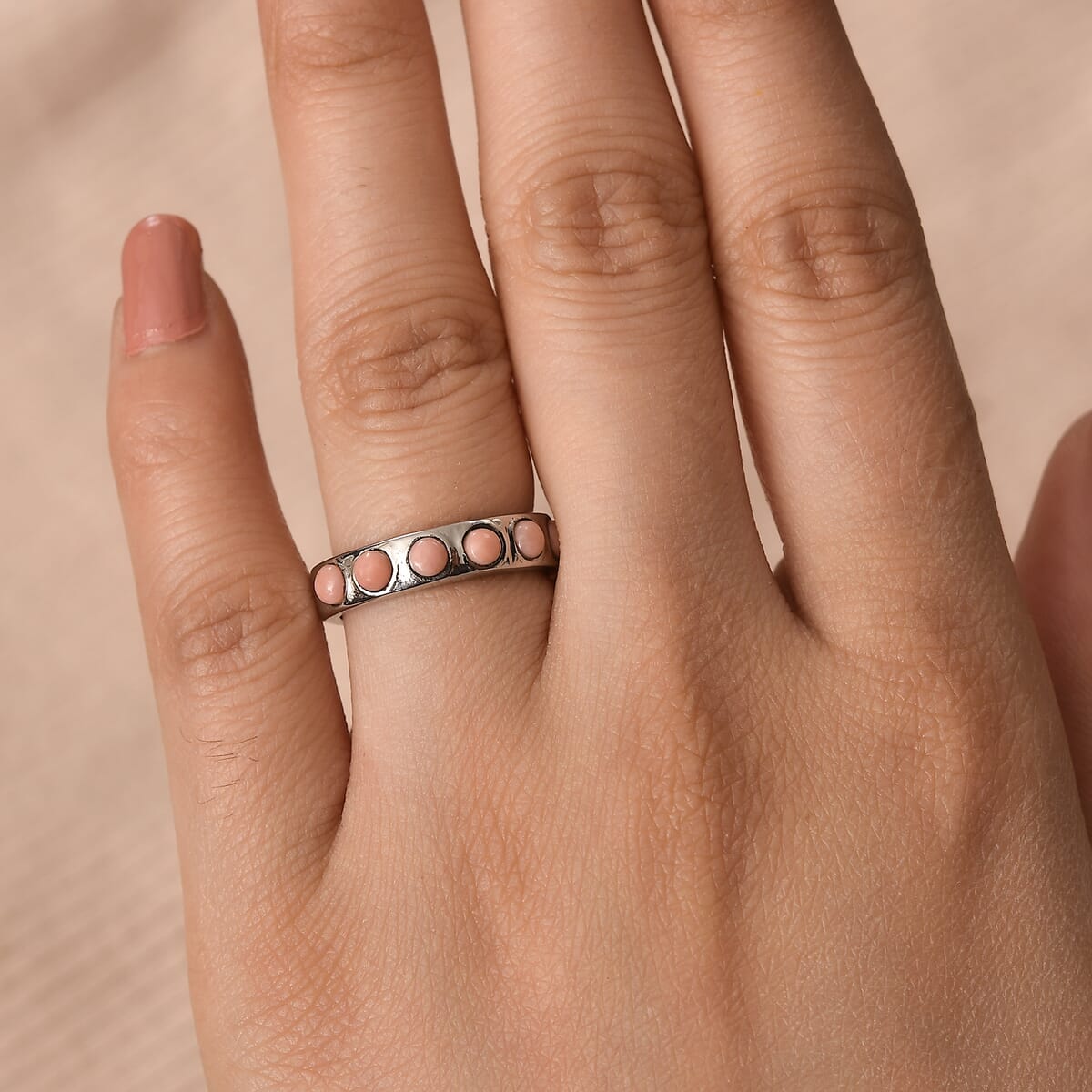 Peruvian Pink Opal 0.80 ctw Band Ring in Stainless Steel (Size 10.0) image number 2