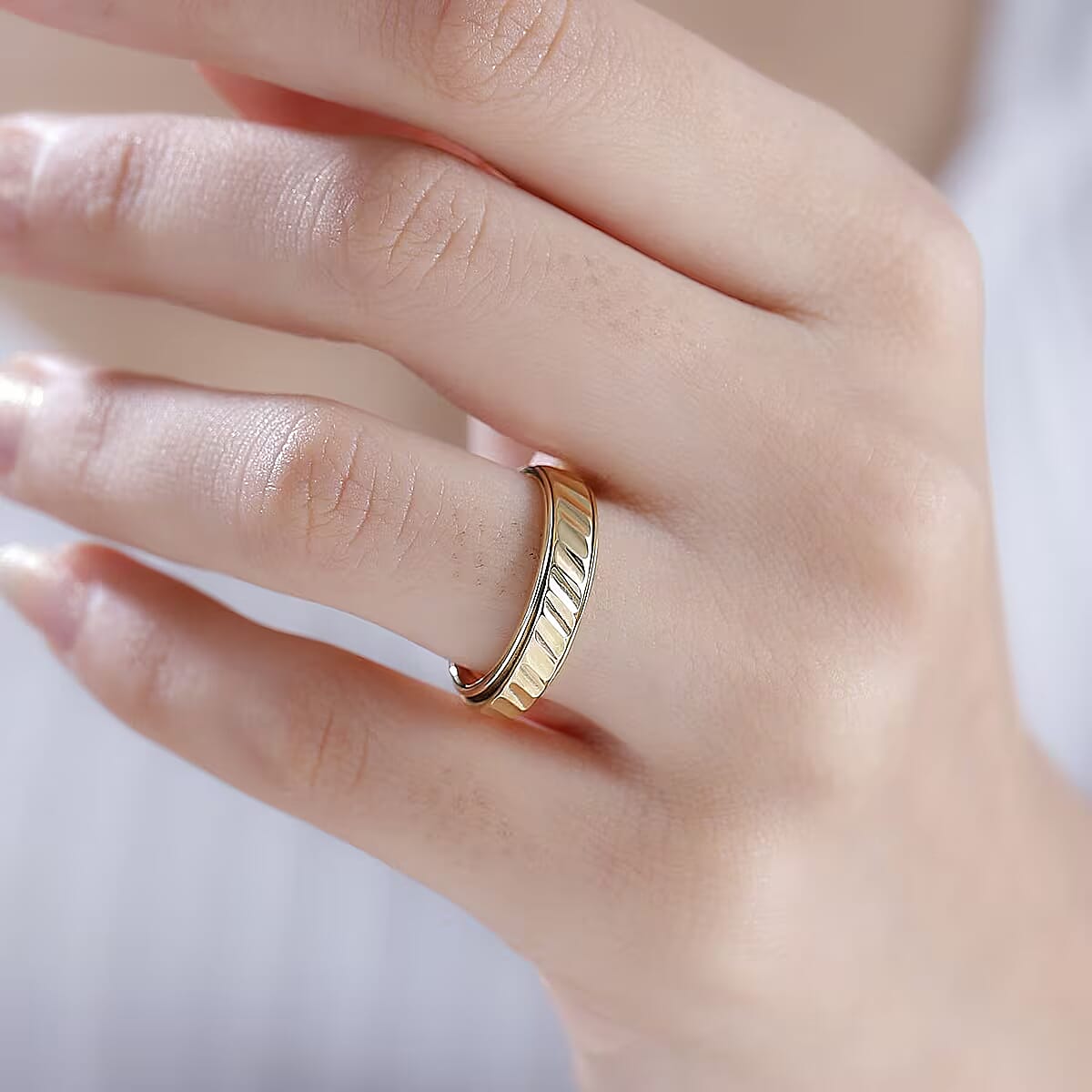 Diamond-cut Band Ring in 18K Vermeil Yellow Gold Over Sterling Silver (Size 8.0) 3.20 Grams image number 2