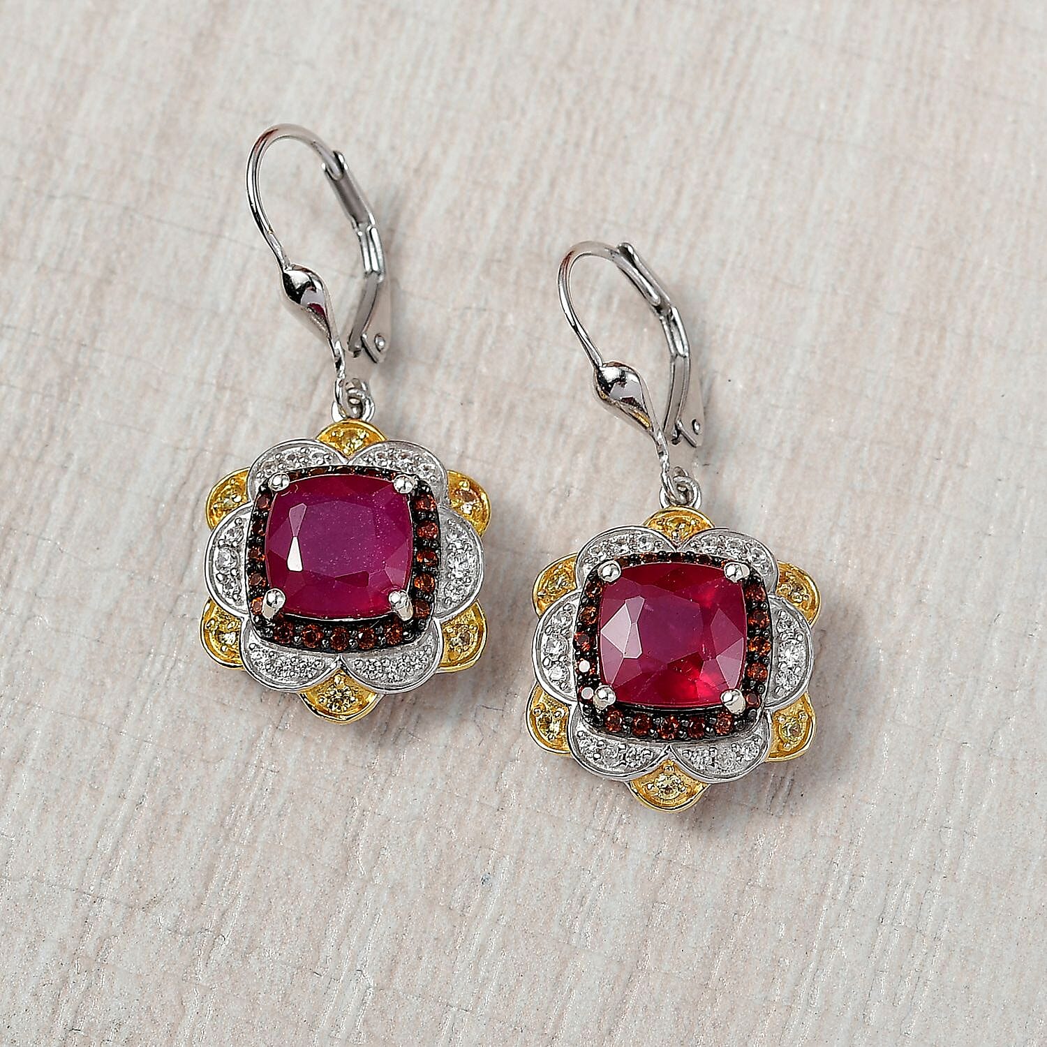 Niassa Ruby - Product card gallery slide 2 (9432780898559)