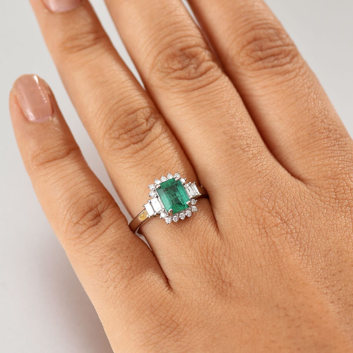 Certified & Appraised Rhapsody AAAA Kagem Zambian Emerald and E-F VS Diamond 2.05 ctw Ring in 950 Platinum (Size 6.0)  image number 2