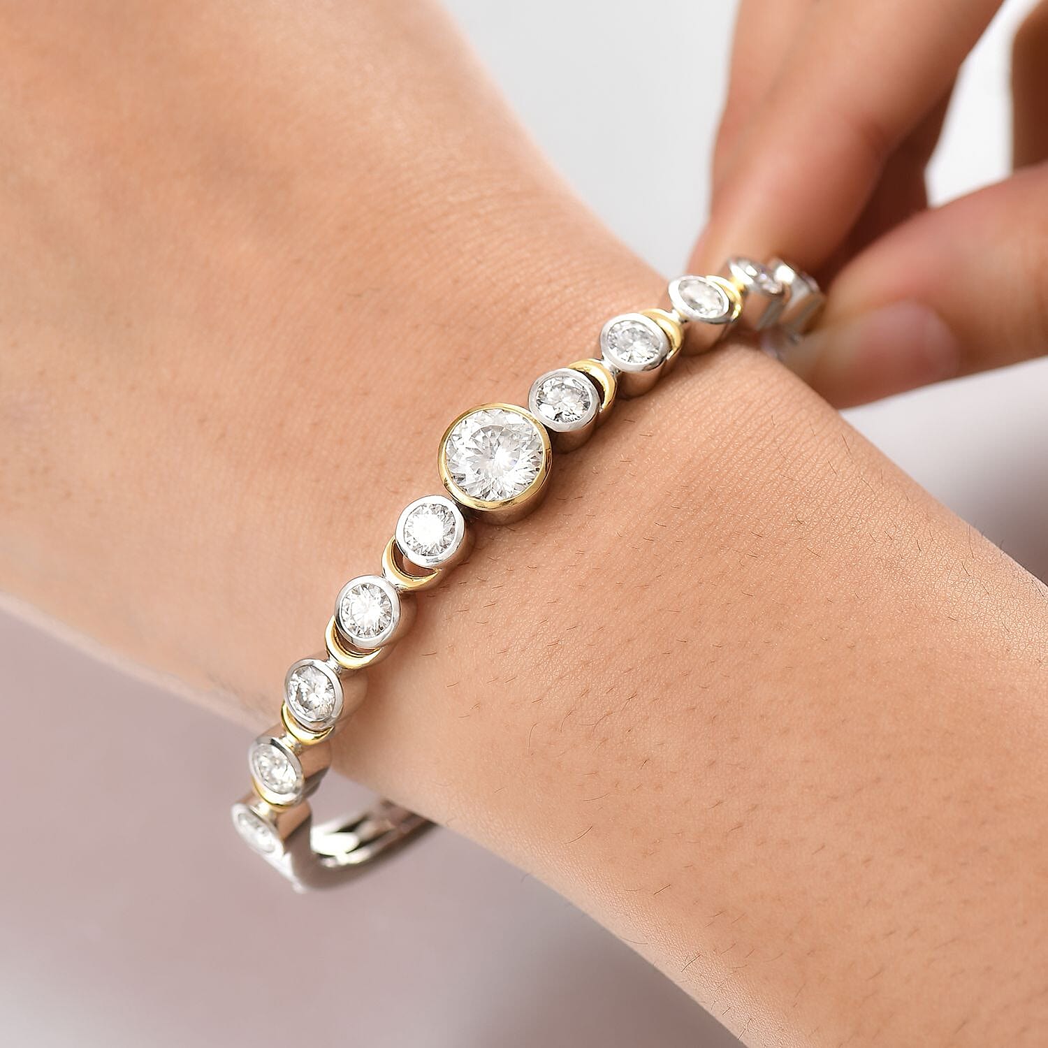 GP Moissanite and Kanchanaburi Blue Sapphire 6.83 ctw Bangle Bracelet in Sterling Silver (7.50 In)