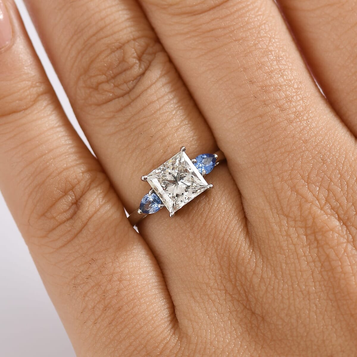 Luxuriant Lab Grown Diamond E-F VS and Ceylon Blue Sapphire 2.40 ctw Solitaire Ring in 950 Platinum image number 2