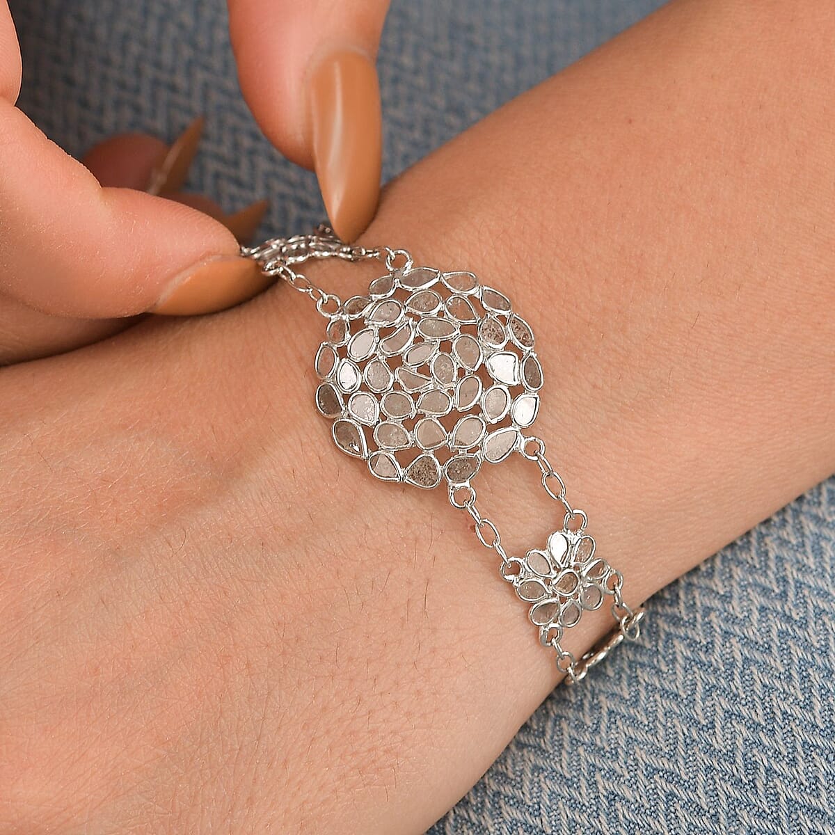 Polki Diamond 2.50 ctw Royal Medallion Bracelet in Rhodium Over Sterling Silver (7.25 In) image number 2