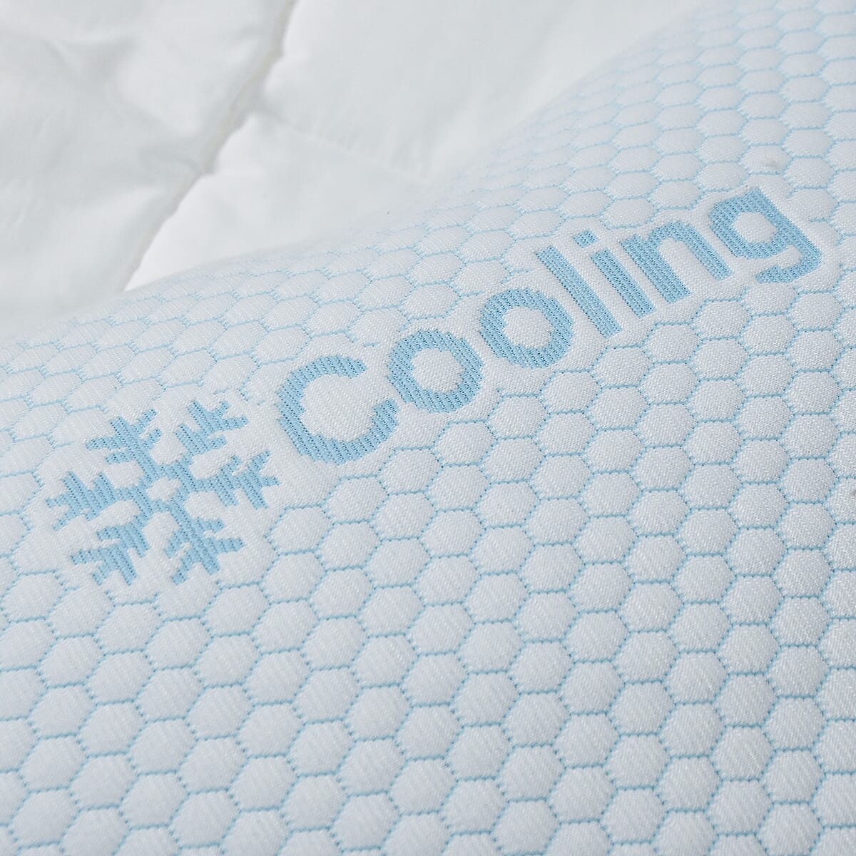 Supreme Living 2pc Memory Foam Cooling Infused Pillows -Standard image number 4