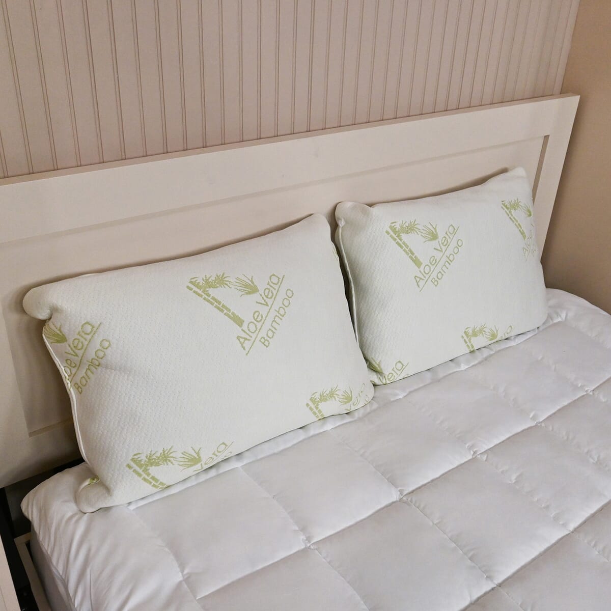 Supreme Living 2pc Memory Foam Bamboo Infused Pillows -Standard image number 1