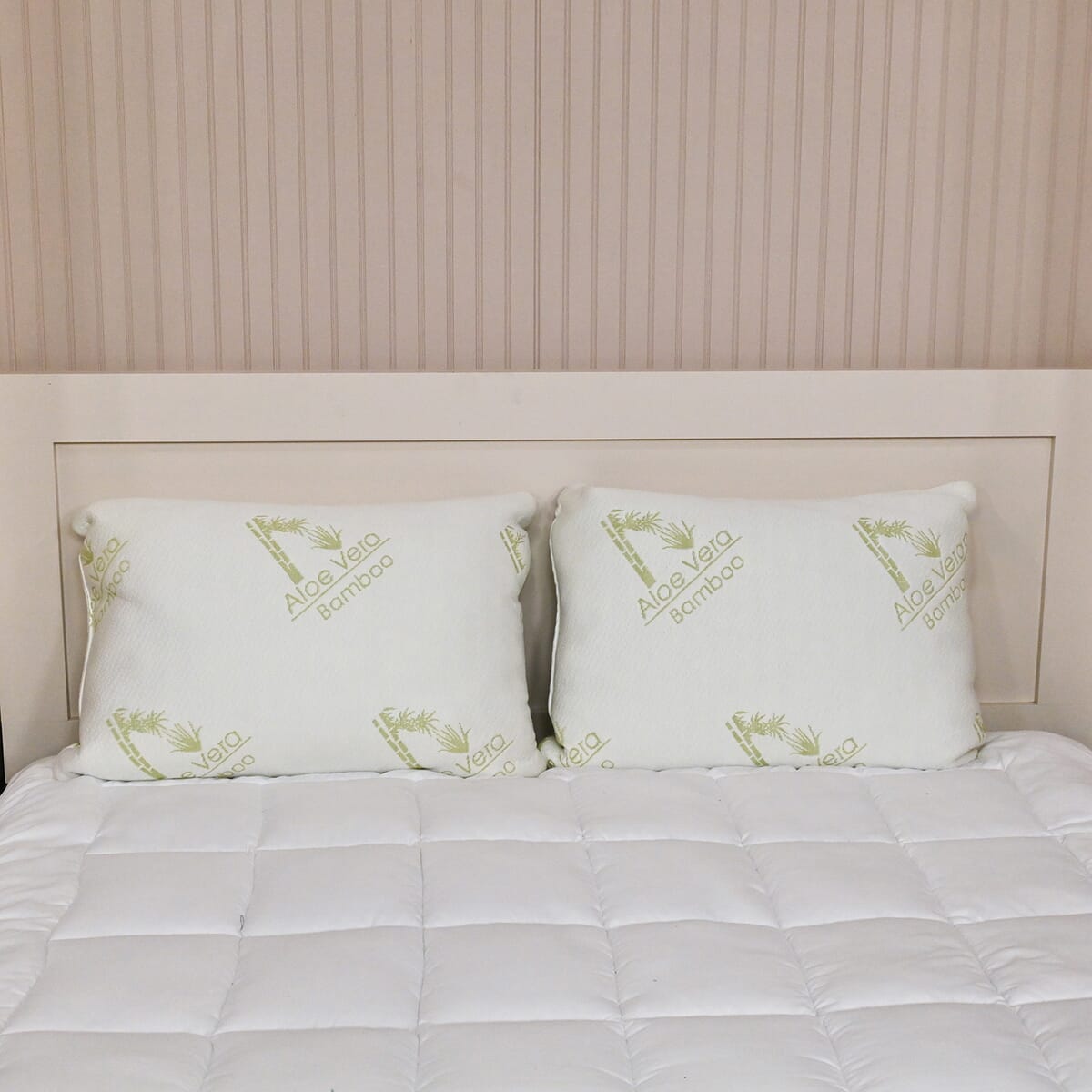 Supreme Living 2pc Memory Foam Bamboo Infused Pillows -Standard image number 2