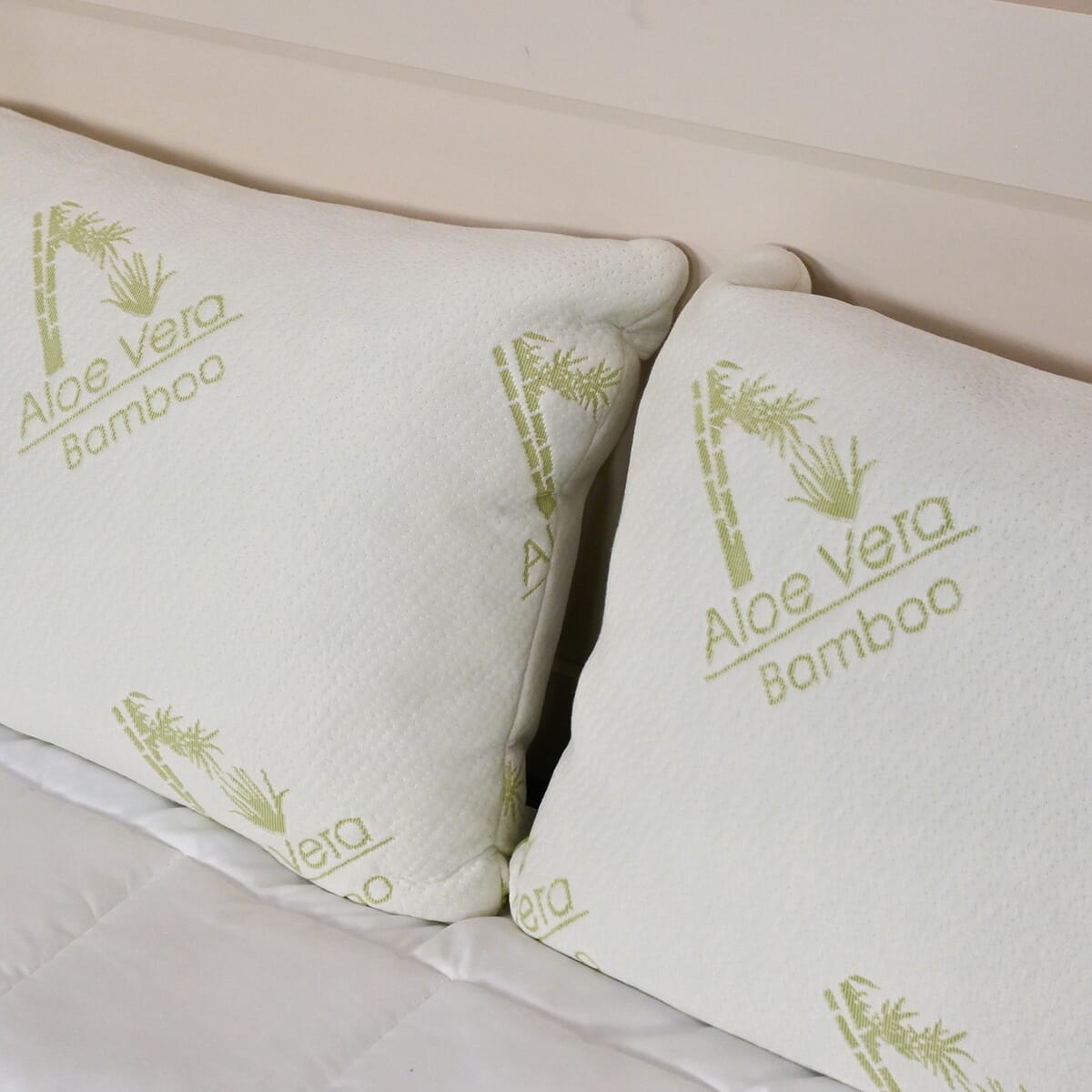 Supreme Living 2pc Memory Foam Bamboo Infused Pillows -Standard image number 3