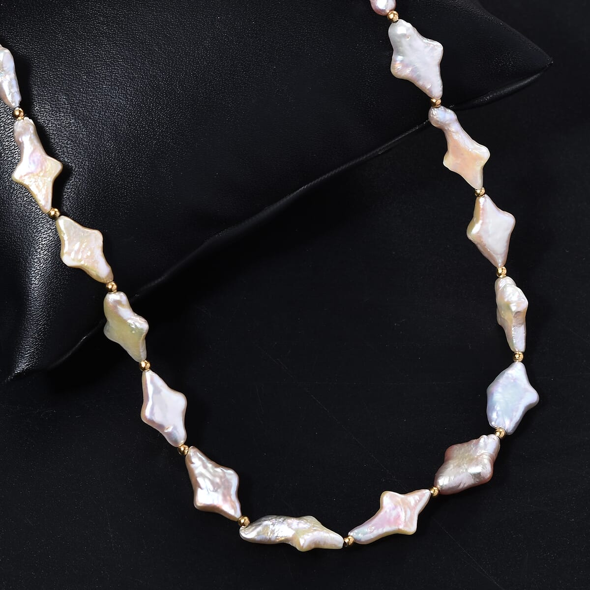 Fresh Water Pearl Necklace in 18K Vermeil Yellow Gold Over Sterling Silver 18 Inches image number 1