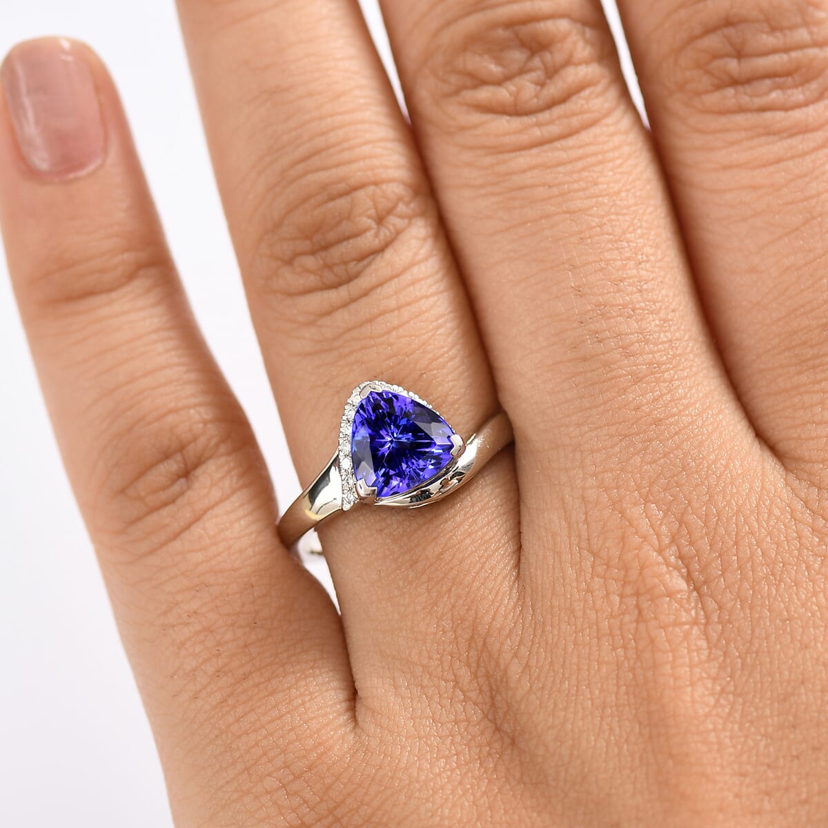 Certified & Appraised Rhapsody AAAA Tanzanite and E-F VS Diamond 2.75 ctw Ring in 950 Platinum (Size 10.0) 7.25 Grams (Del. in 10-15 Days) image number 2