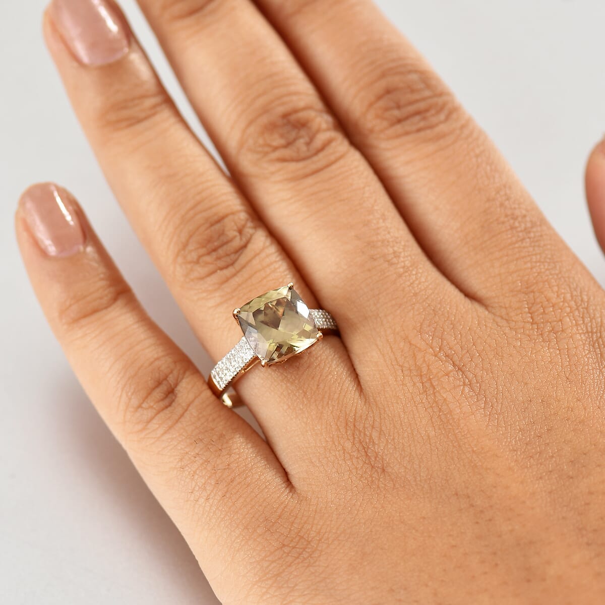 Certified & Appraised Luxoro AAA Turkizite and G-H I2 Diamond 6.04 ctw Ring in 14K Yellow Gold (Size 10.0) 4.48 Grams (Del. in 10-15 Days) image number 2
