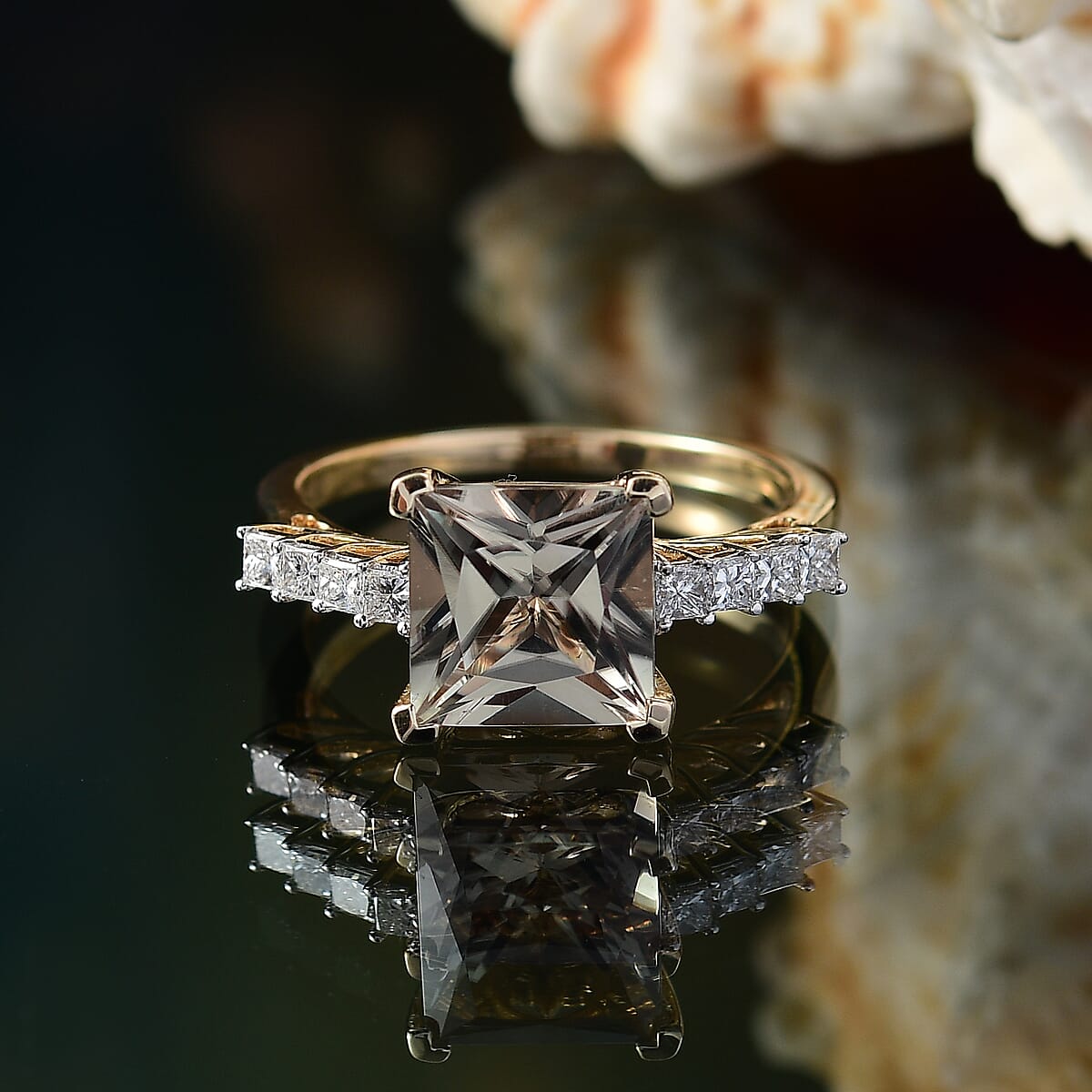 Certified & Appraised Luxoro AAA Turkizite and G-H I2 Diamond 4.74 ctw Ring in 14K Yellow Gold (Size 9.0) (Del. in 10-15 Days) image number 1