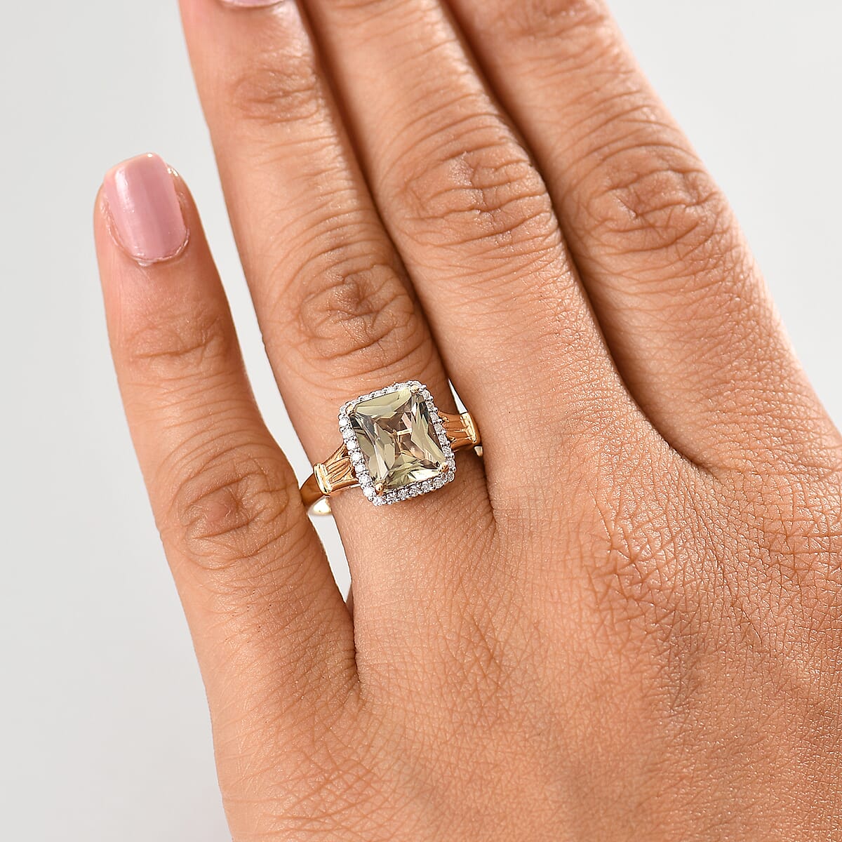 Certified & Appraised Luxoro AAA Turkizite and G-H I2 Diamond 4.30 ctw Ring in 14K Yellow Gold (Size 9.0) (Del. in 10-15 Days) image number 2