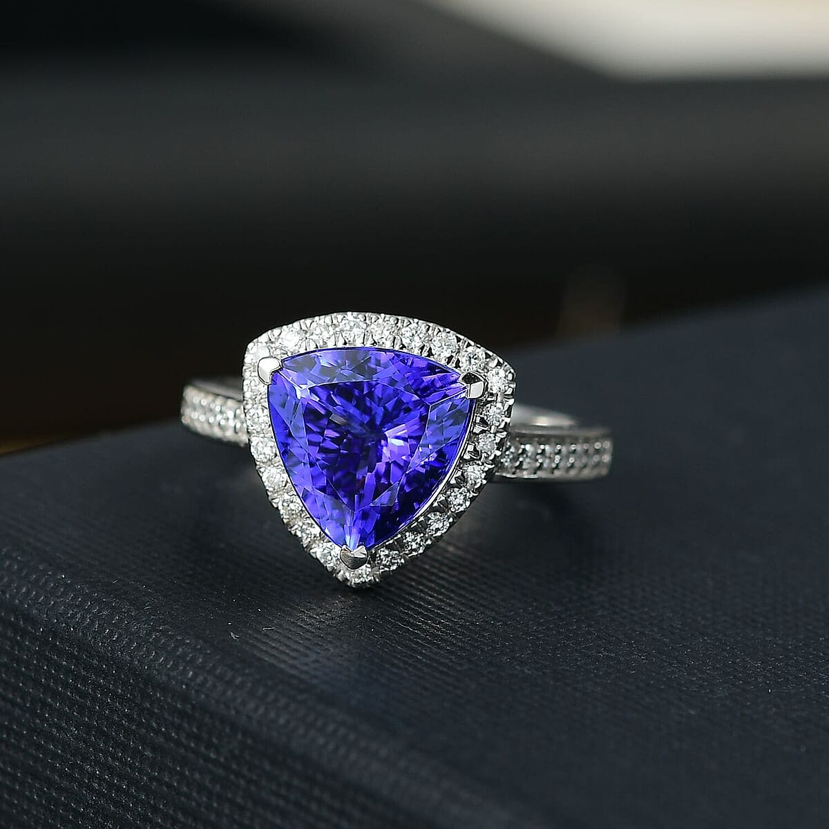 Certified & Appraised Rhapsody AAAA Tanzanite and E-F VS Diamond 4.22 ctw Ring in 950 Platinum (Size 5.5) 7.57 Grams image number 1