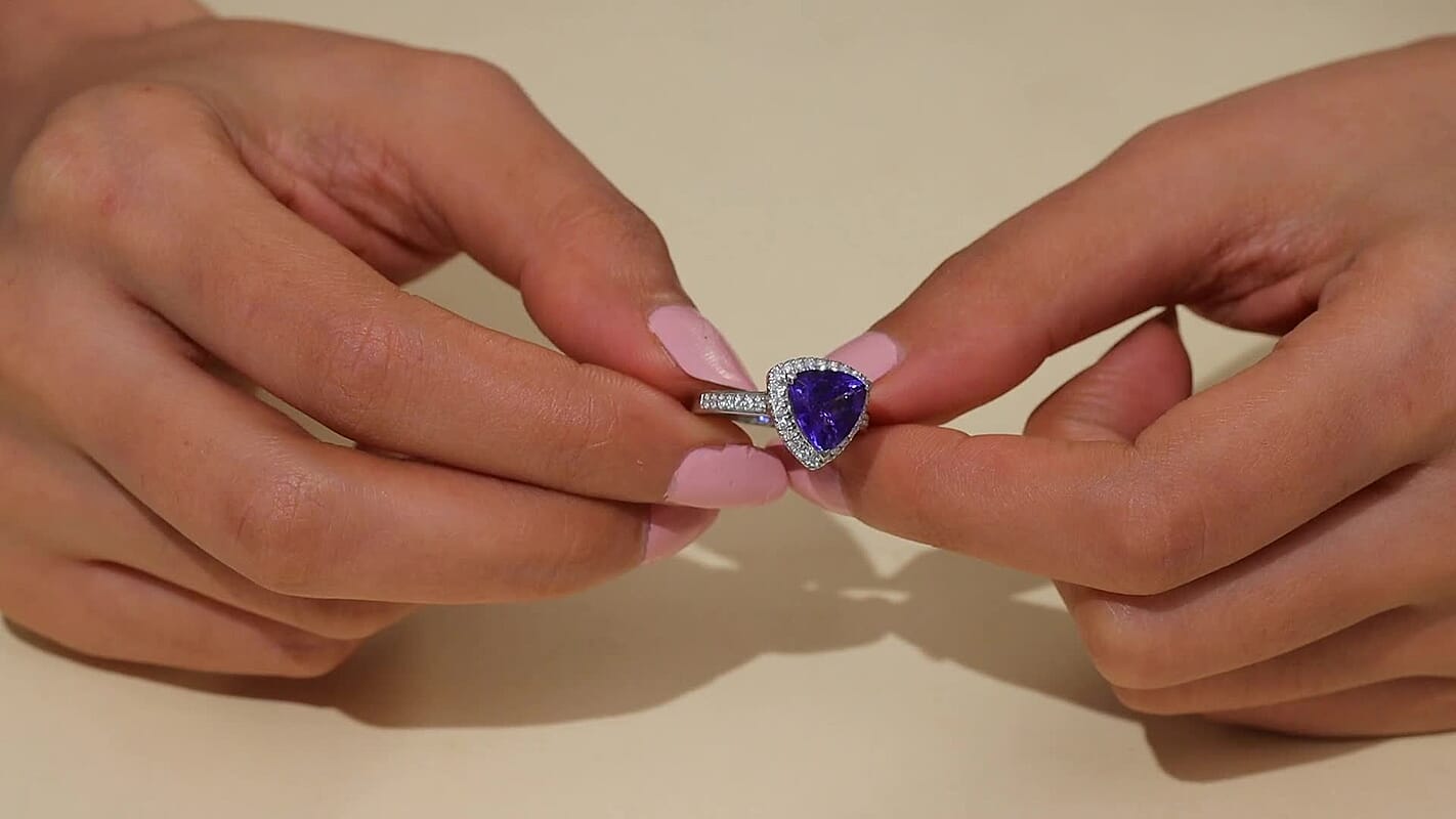 Certified & Appraised Rhapsody AAAA Tanzanite and E-F VS Diamond 4.22 ctw Ring in 950 Platinum 7.57 Grams