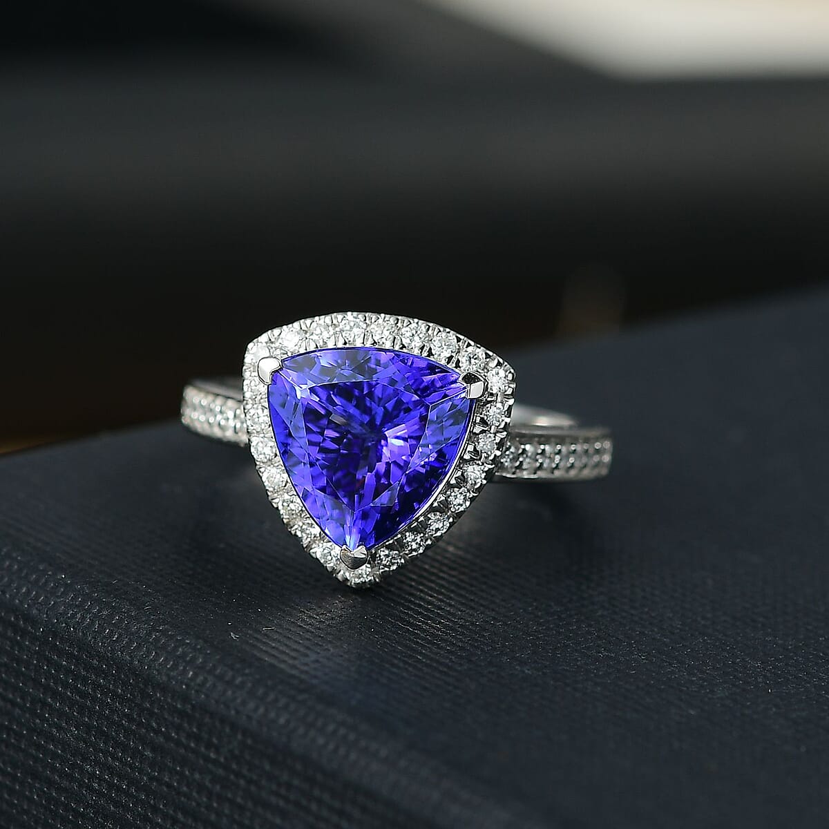 Certified & Appraised Rhapsody AAAA Tanzanite and E-F VS Diamond 4.22 ctw Ring in 950 Platinum (Size 7.0) 7.57 Grams image number 1