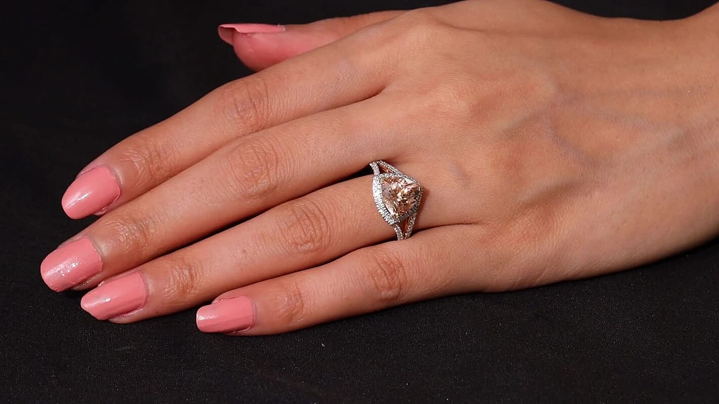 Certified & Appraised Luxoro AAA Marropino Morganite and G-H I2 Diamond 3.50 ctw Ring in 10K Rose Gold (Size 10.0) 4.20 Grams (Del. in 10-15 Days)
