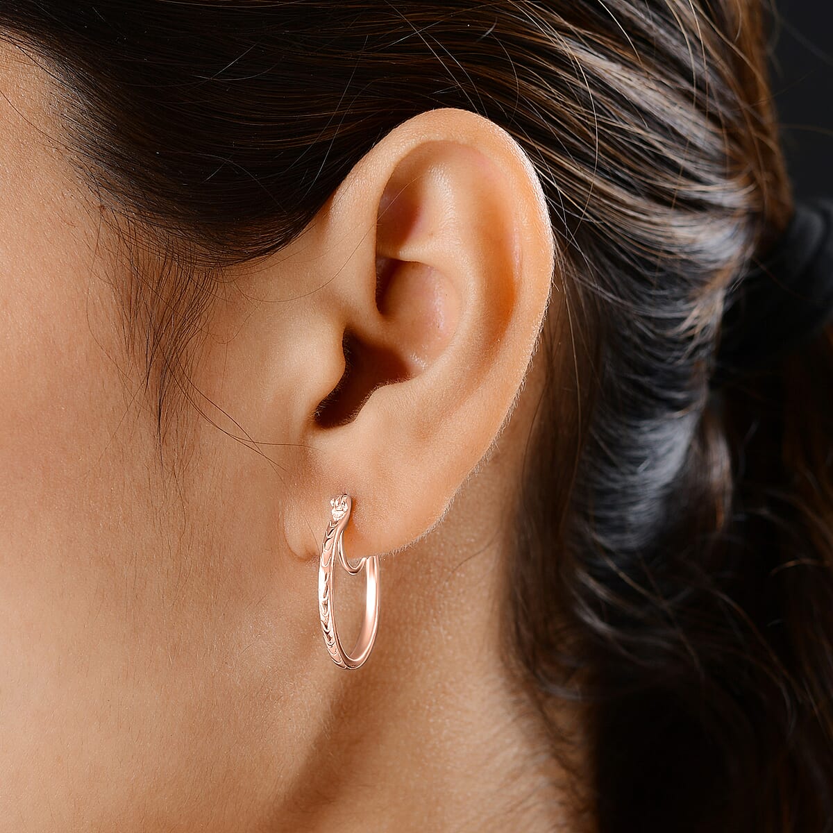 Luxoro Hoop Earrings in 10K Rose Gold 3 Grams image number 1