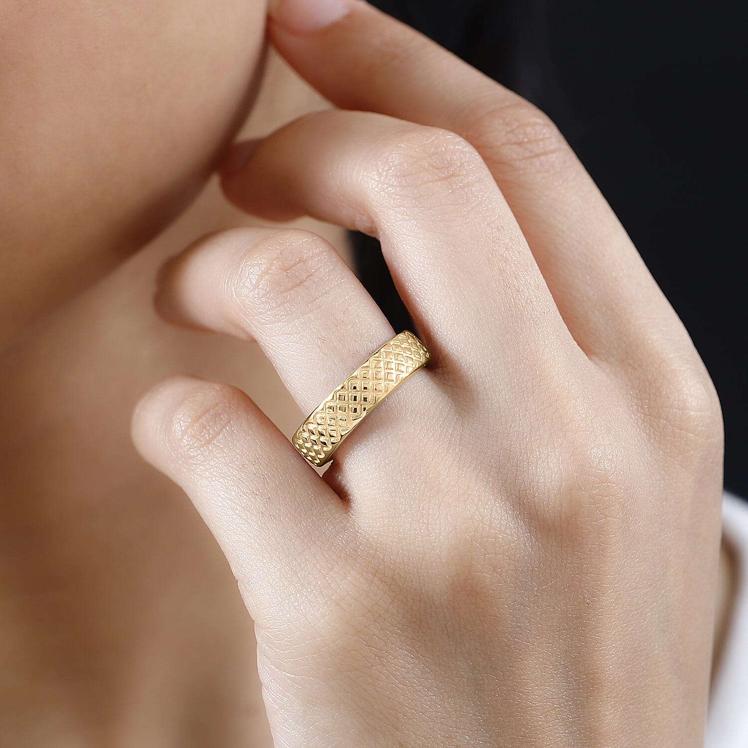 Diamond-cut Band Ring in 10K Yellow Gold 5.50 Grams