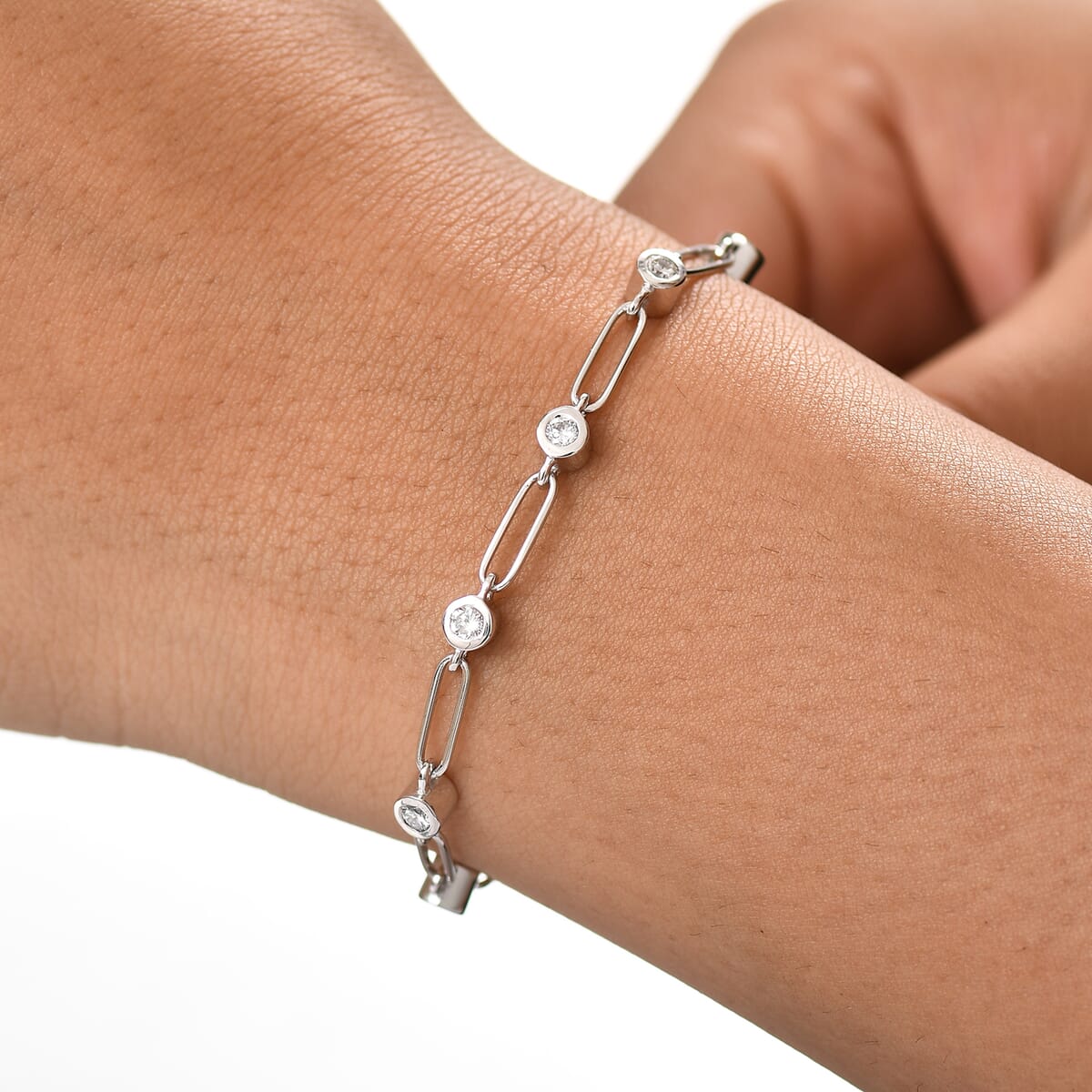 Luxuriant Lab Grown Diamond G-H SI 1.00 ctw Bracelet in Rhodium Over Sterling Silver (7.25 In) image number 2