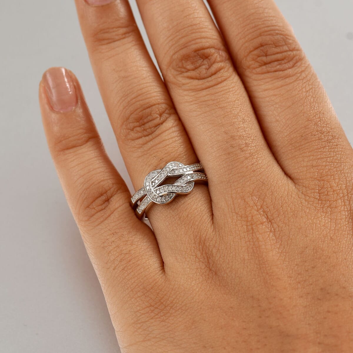 D'Joy Diamond 0.25 ctw Granny Knot Ring in Rhodium Over Sterling Silver (Size 9.0) image number 2
