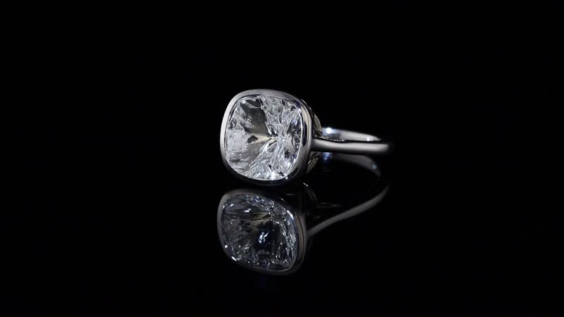 J Francis Embellished with Zirconia by Swarovski Ring in Platinum Over Sterling Silver (Size 5.0) 5.00 ctw