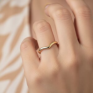 Chevron Ring in 18K Vermeil Yellow Gold Over Sterling Silver (Size 7.0) 2 Grams