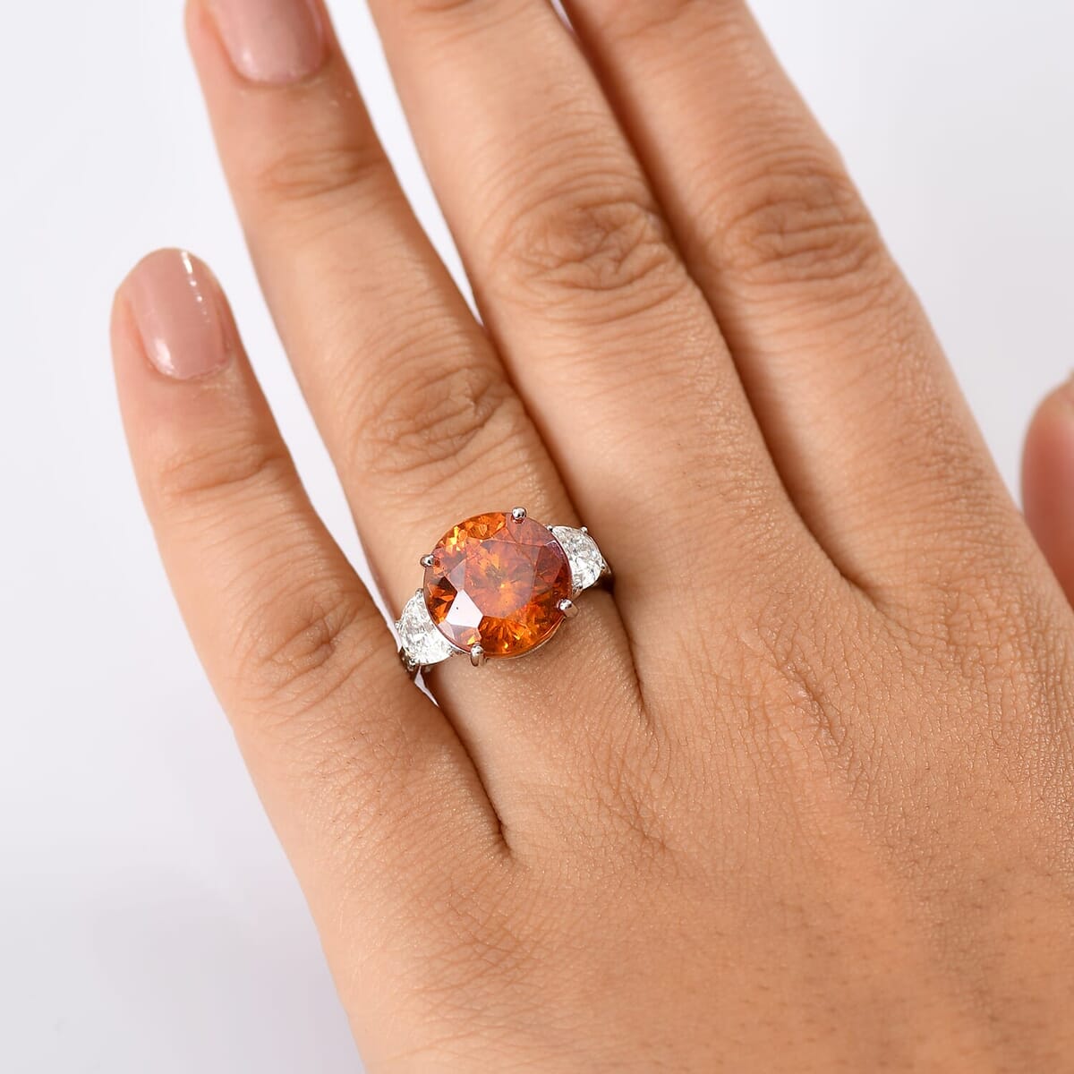 Premium Picos Altos Sphalerite and E-F VS Luxuriant Lab Grown Diamond 12.35 ctw Flare Arc Ring in 10K White Gold (Size 7.0) image number 2
