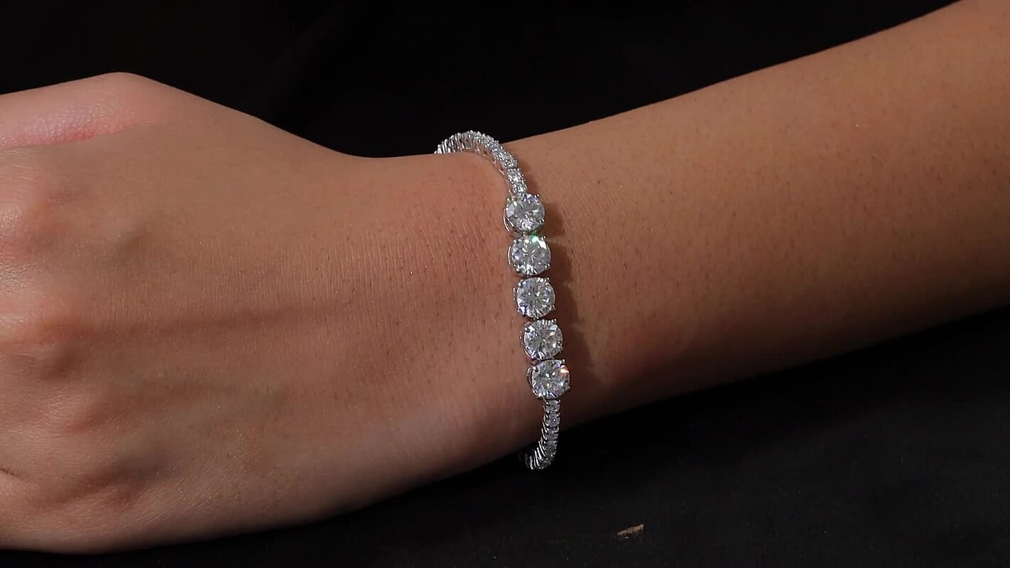 Moissanite 9.17 ctw Fancy Bracelet in Rhodium Over Sterling Silver (7.5 In) (8.22 g)