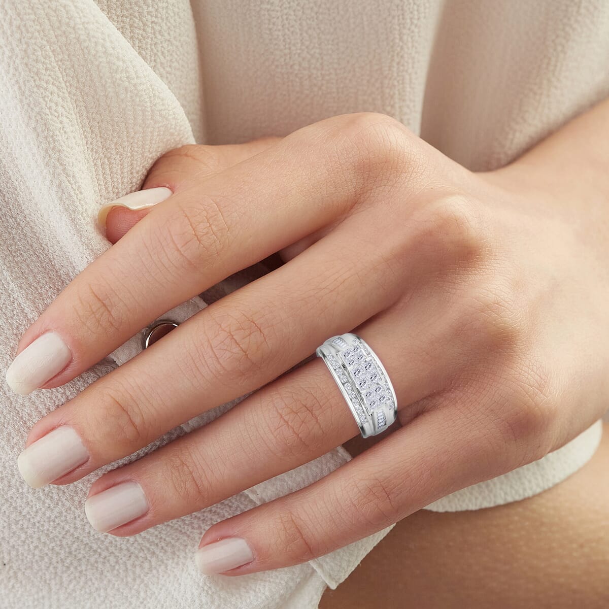 Diamond G-H I2-I3 1.00 ctw Ring in 10K White Gold (Size 6.0) 5.15 Grams image number 2