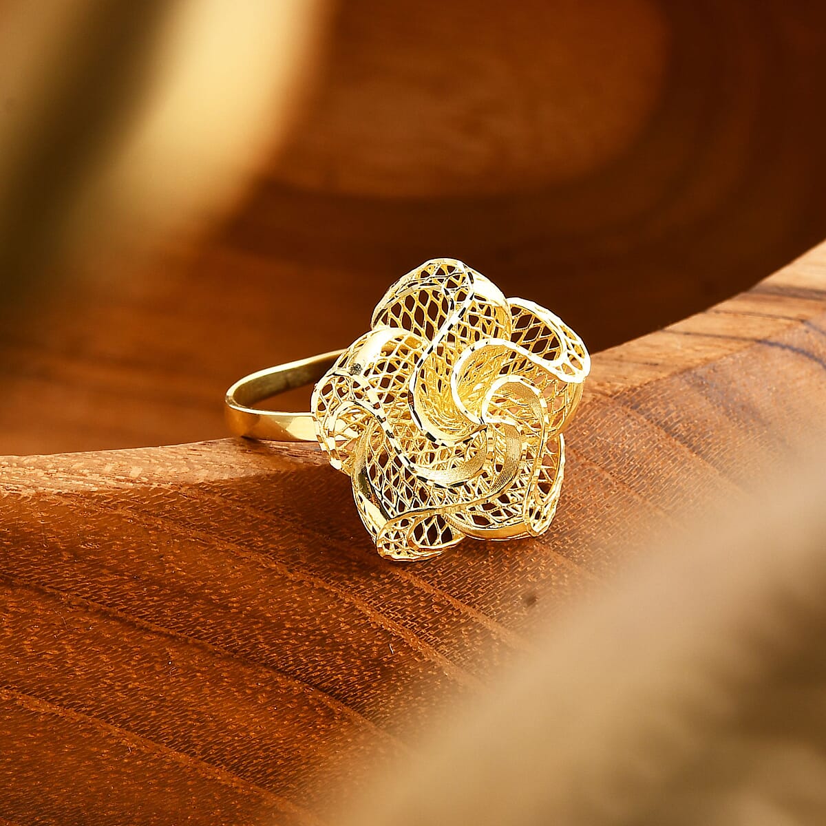 Blooming Flower Ring in 10K Yellow Gold (Size 8.0) 2.30 Grams image number 1