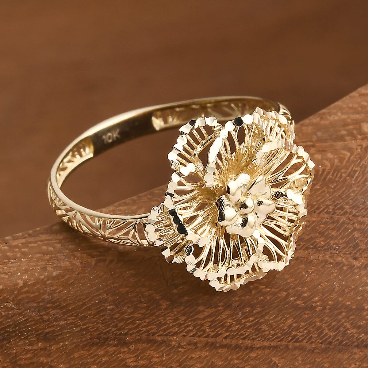 Blooming Floral Ring in 10K Yellow Gold (Size 10.0) 1.60 Grams image number 1