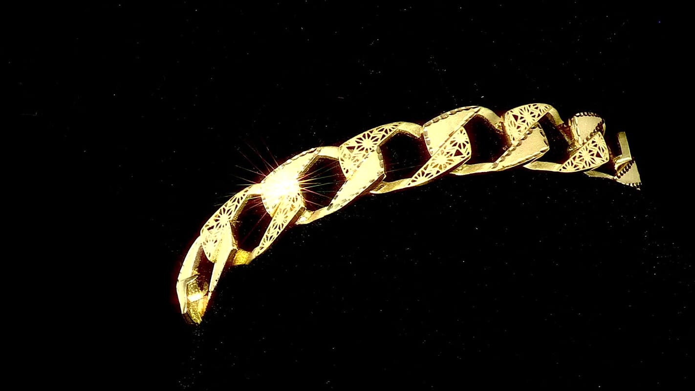Curb Majestic Link Chain Bracelet in 10K Yellow Gold (7.25 In) 8.40 Grams