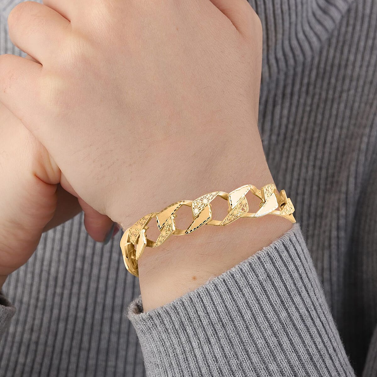 Curb Chain Bracelet in 10K Yellow Gold (7.25 In) 8.40 Grams image number 2